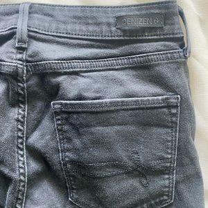 Levi’s black skinny jeans “denizen” edition size 10 extra comfy